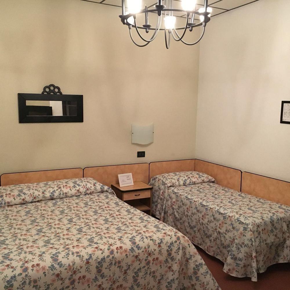 Albergo Sangrila Lanzo Torinese Eksteriør billede