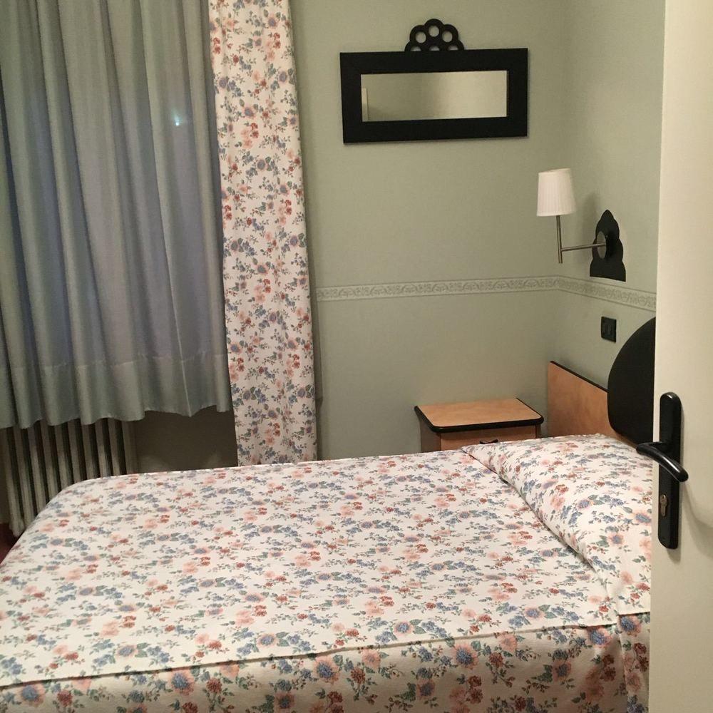 Albergo Sangrila Lanzo Torinese Eksteriør billede