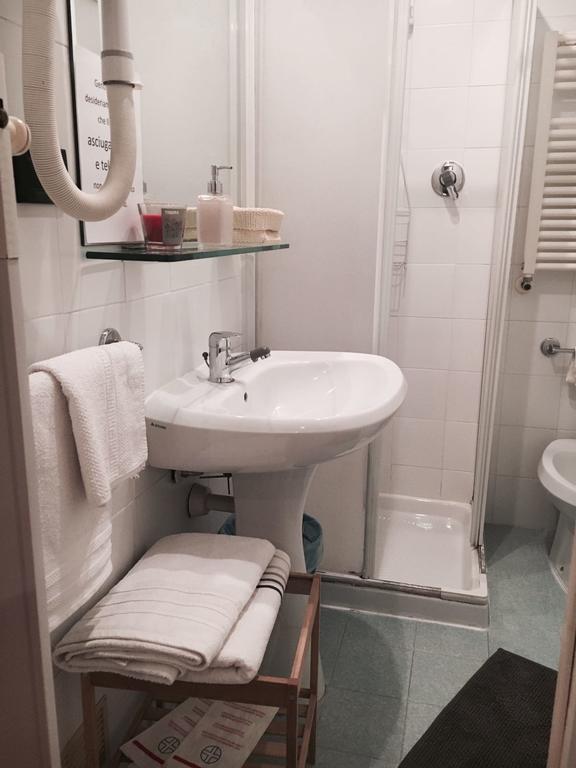 Albergo Sangrila Lanzo Torinese Værelse billede